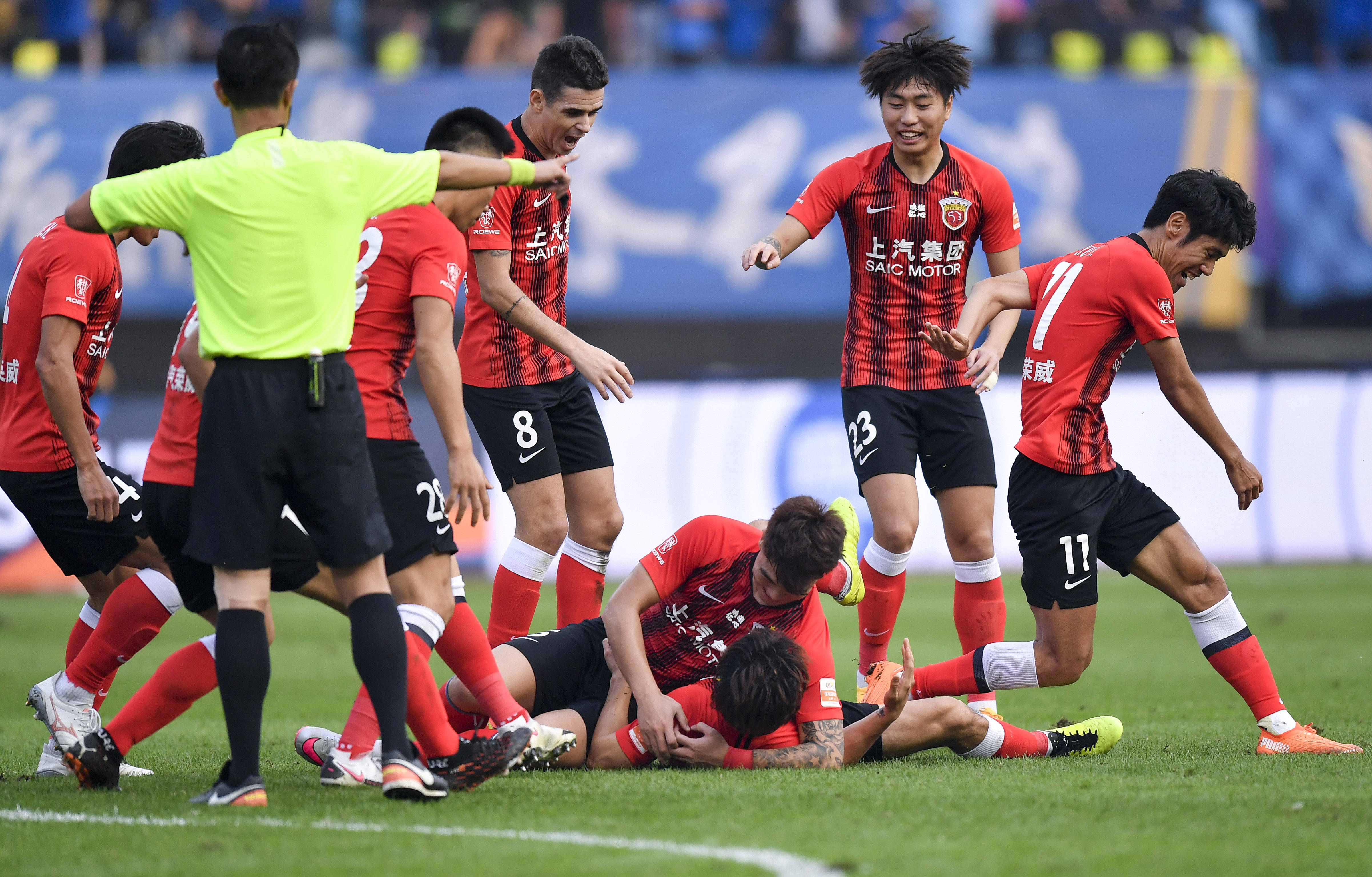 8年的赛事 8年的赛事