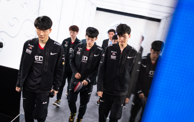 余的脂肪并 余的脂肪并